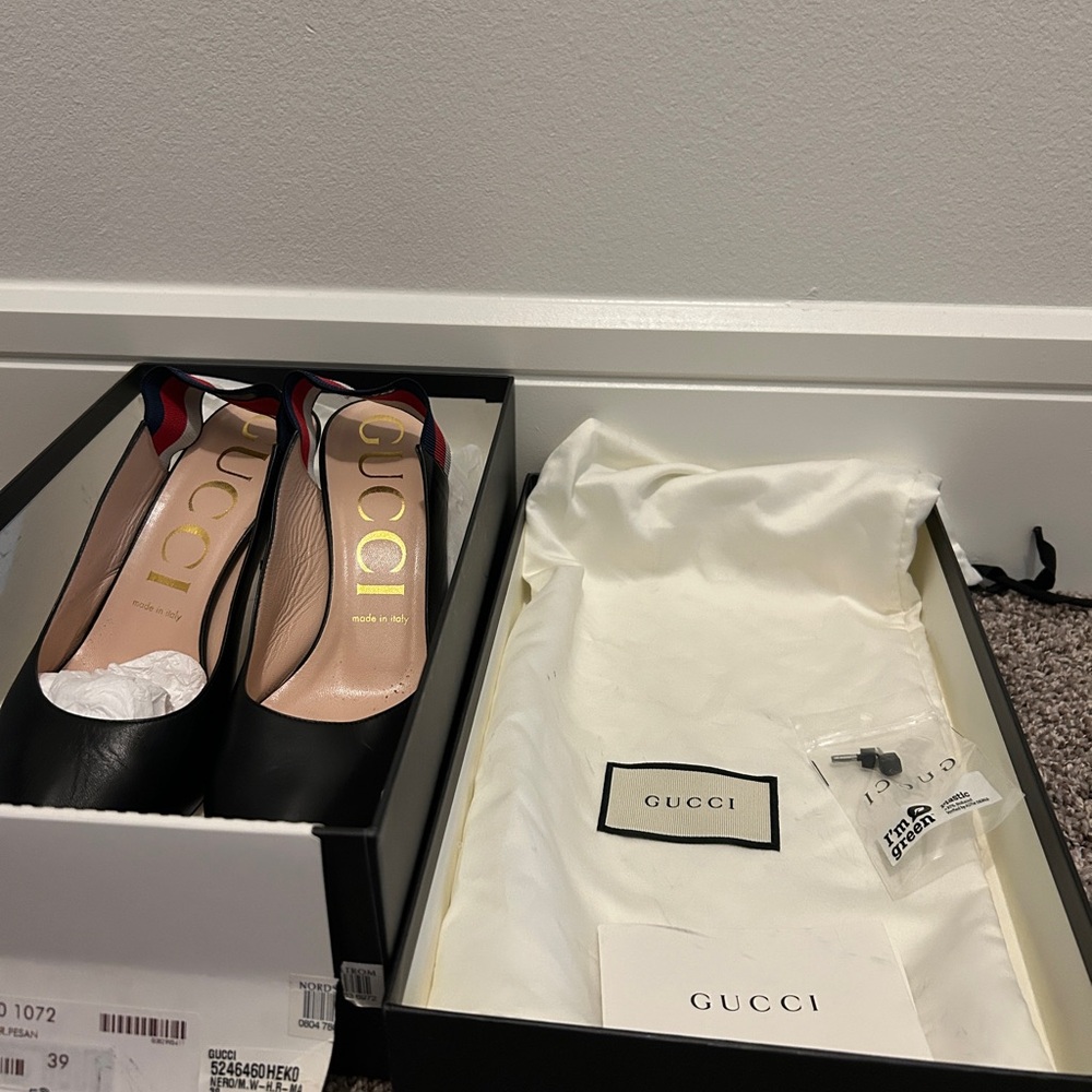 Gucci Black and Red Heels - Picture 4 of 5